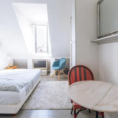 Apartment Very For 2 In Paris